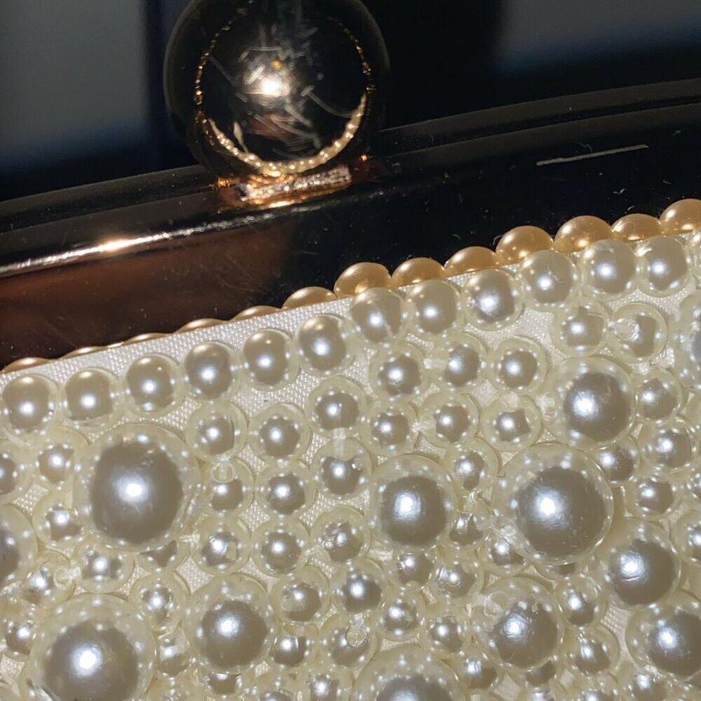 Handbag with Pearls - Picture 7 of 10